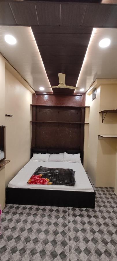 Thakur Radhekrishna Guest house Varanasi