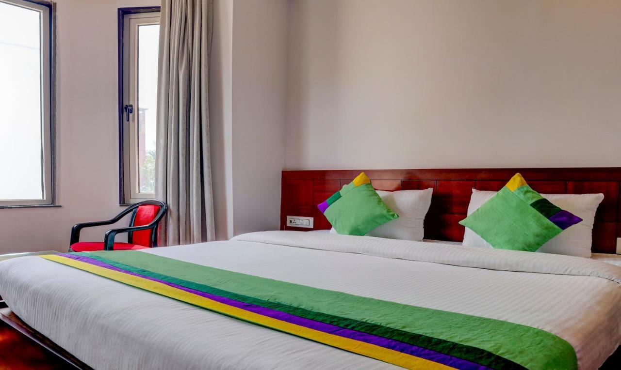Treebo Azure Hotel 3*