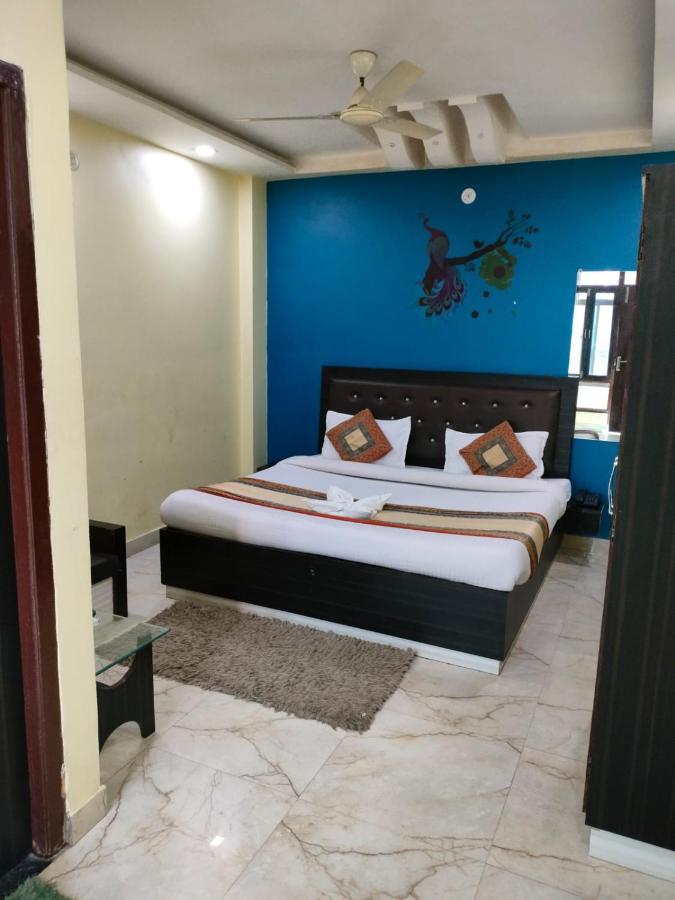 Us Residency Hotel Varanasi