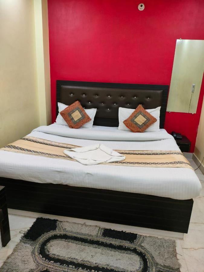 Hotel Us Residency