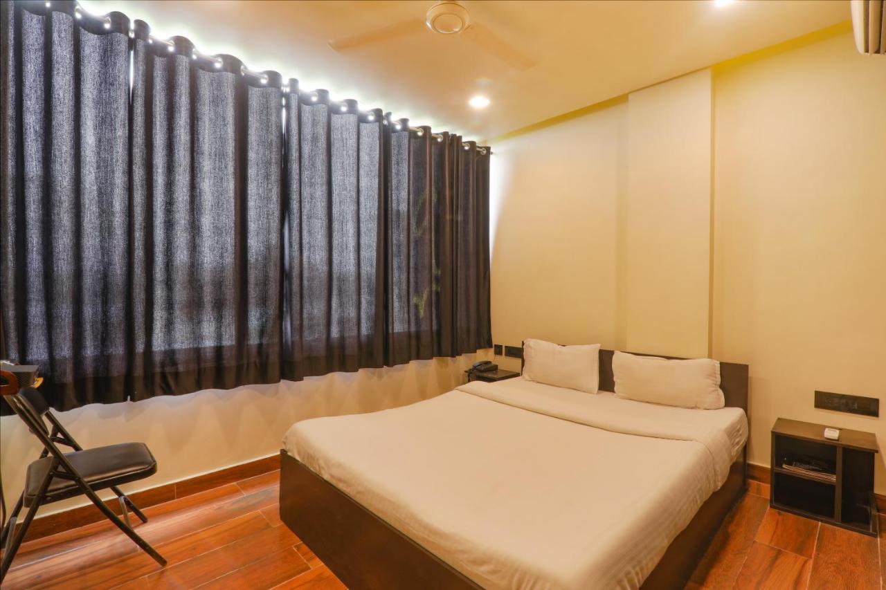Hotel Fabhotel Lemon Grass