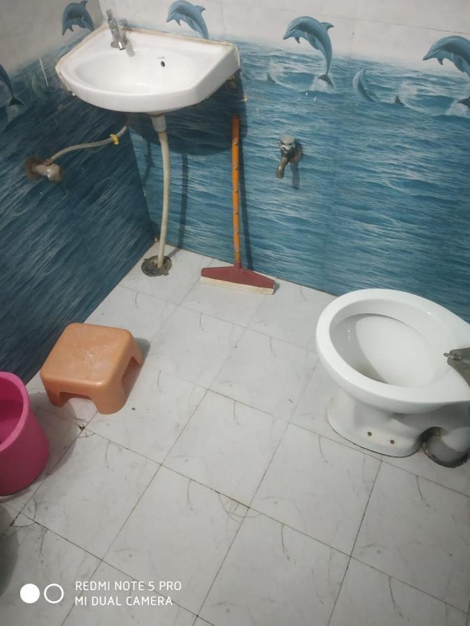 Guest house Shri Swami Sheetal Das Akhada B1-88 Assi , Near Pushkar Talab,varanasi, Ashram Dharmshala Varanasi