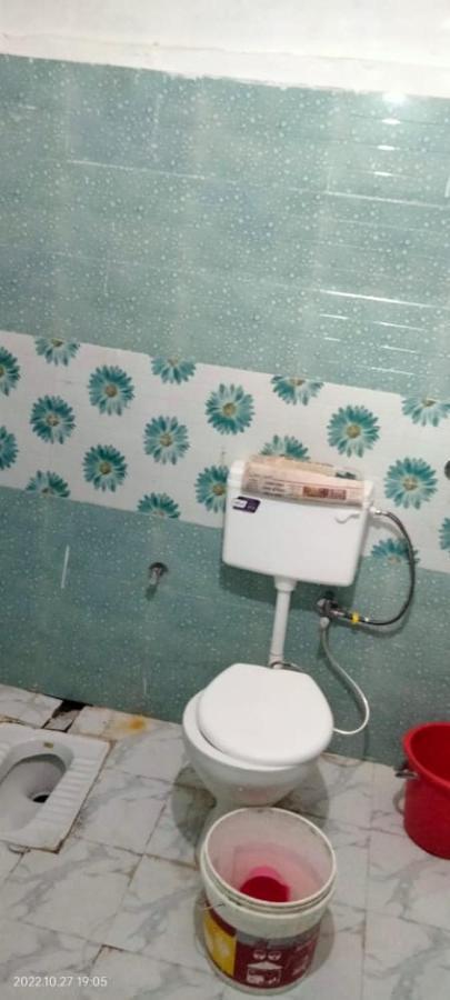 Shri Swami Sheetal Das Akhada B1-88 Assi , Near Pushkar Talab,varanasi, Ashram Dharmshala