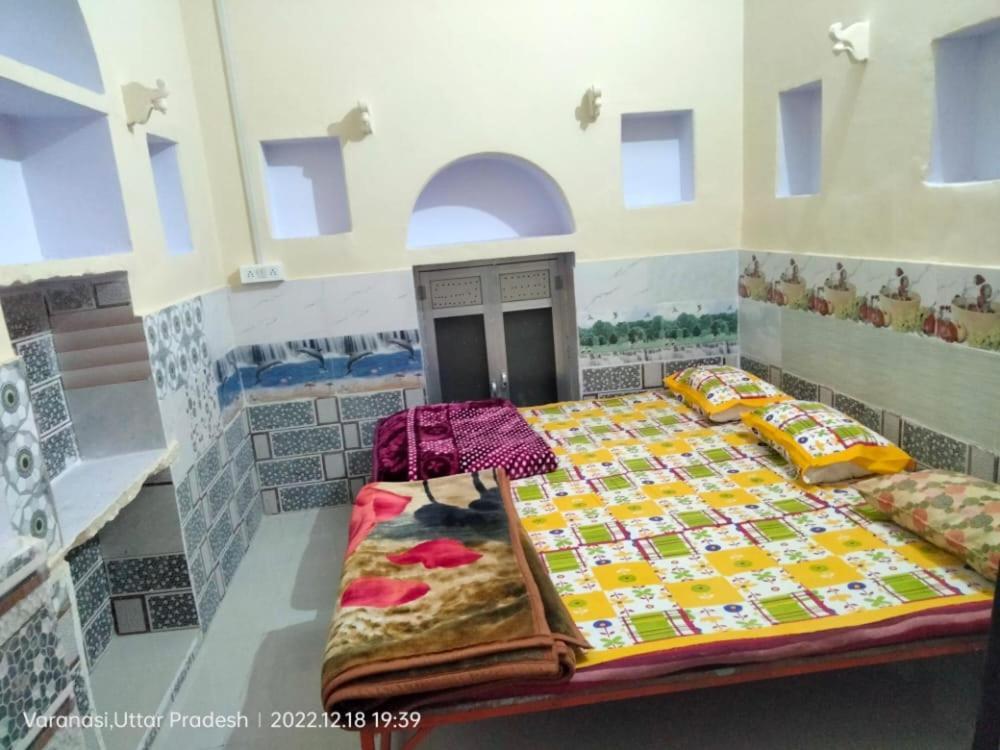 Shri Swami Sheetal Das Akhada B1-88 Assi , Near Pushkar Talab,varanasi, Ashram Dharmshala