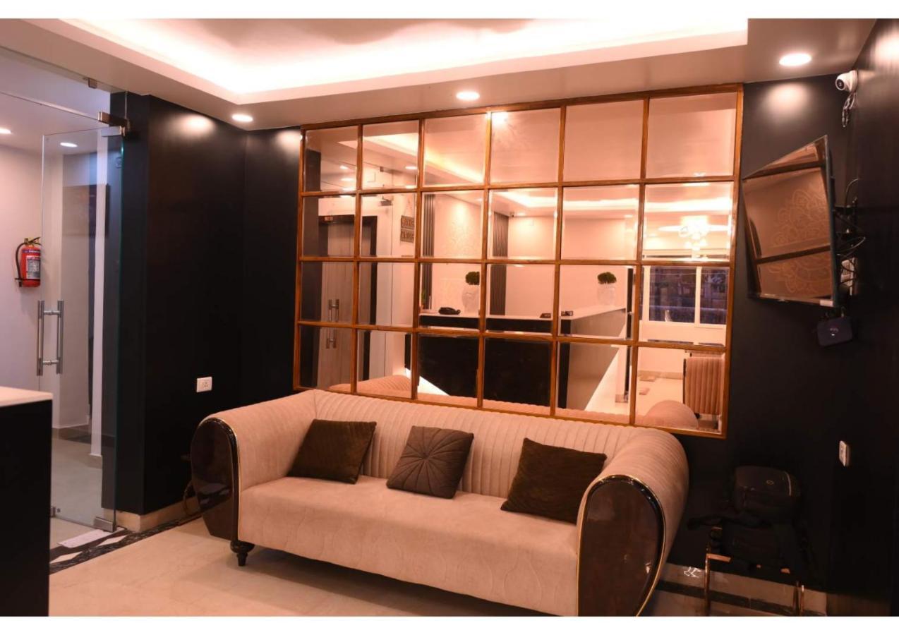 Hotel Ganga Kaveri Varanasi