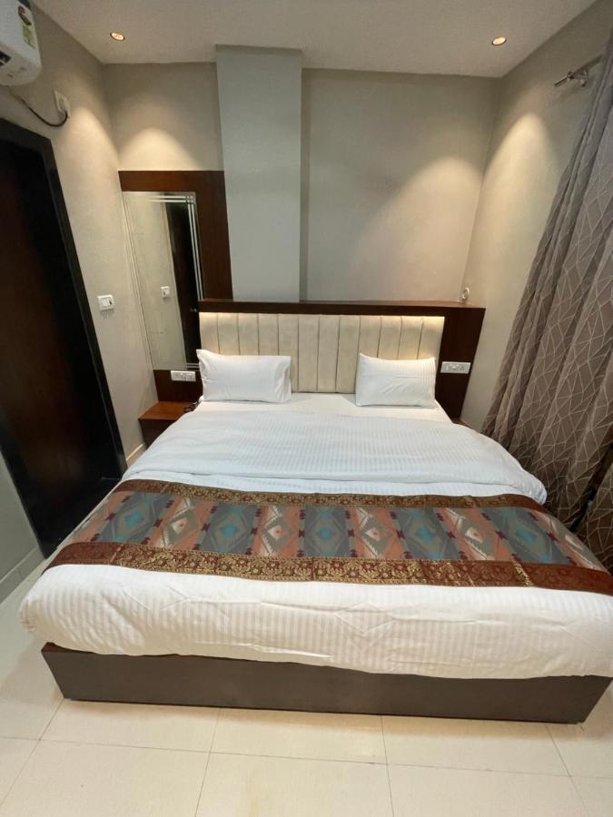 Vishwanath Hotel Varanasi