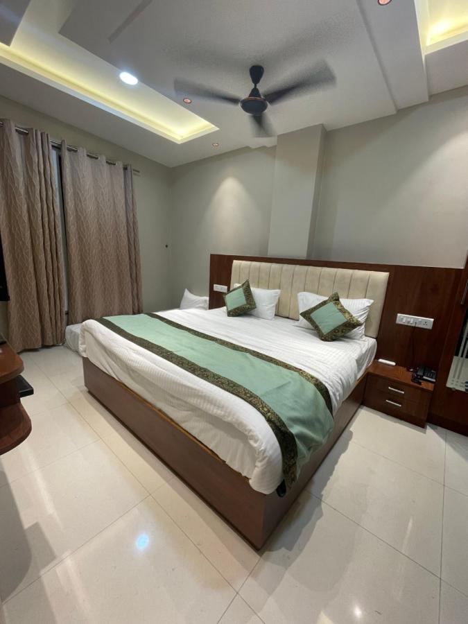 Vishwanath Hotel Varanasi