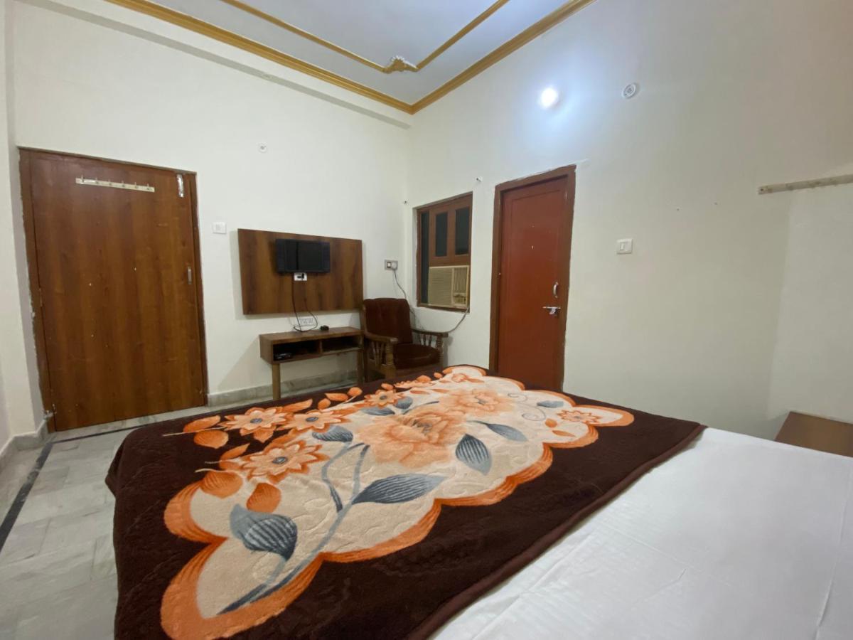 Rudra Stays 2* Varanasi