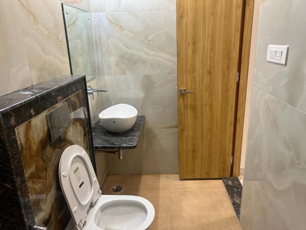 Utsav Grand Hotel