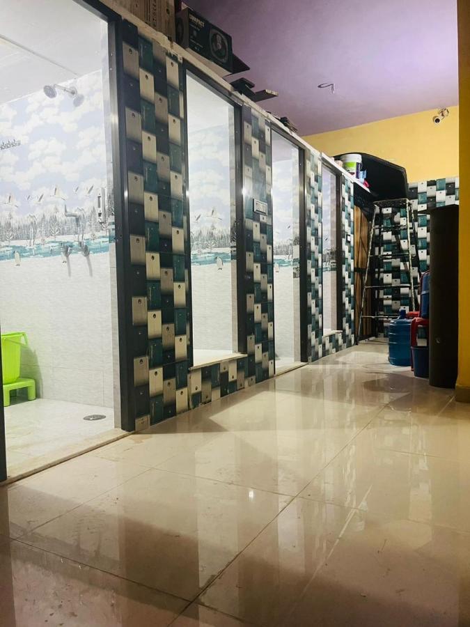 Capsule hotel Maa Gayatri