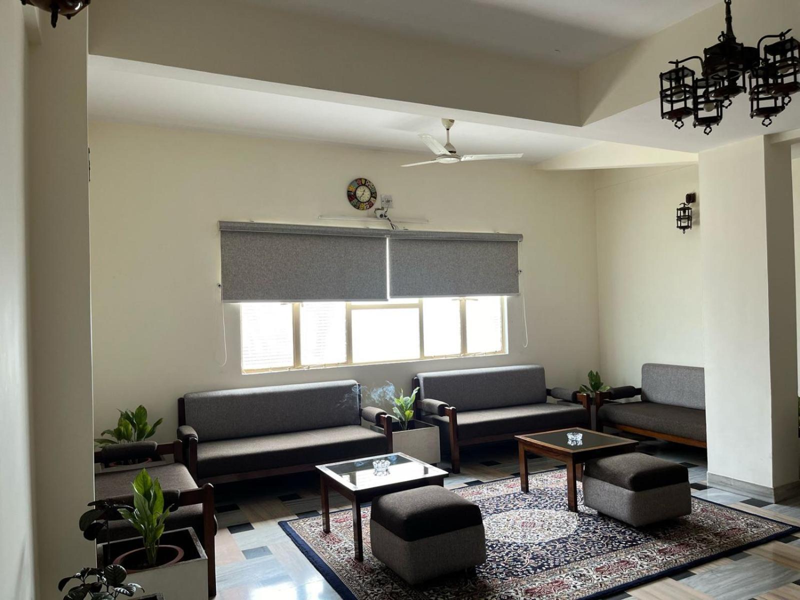 Gautam Hotel Varanasi