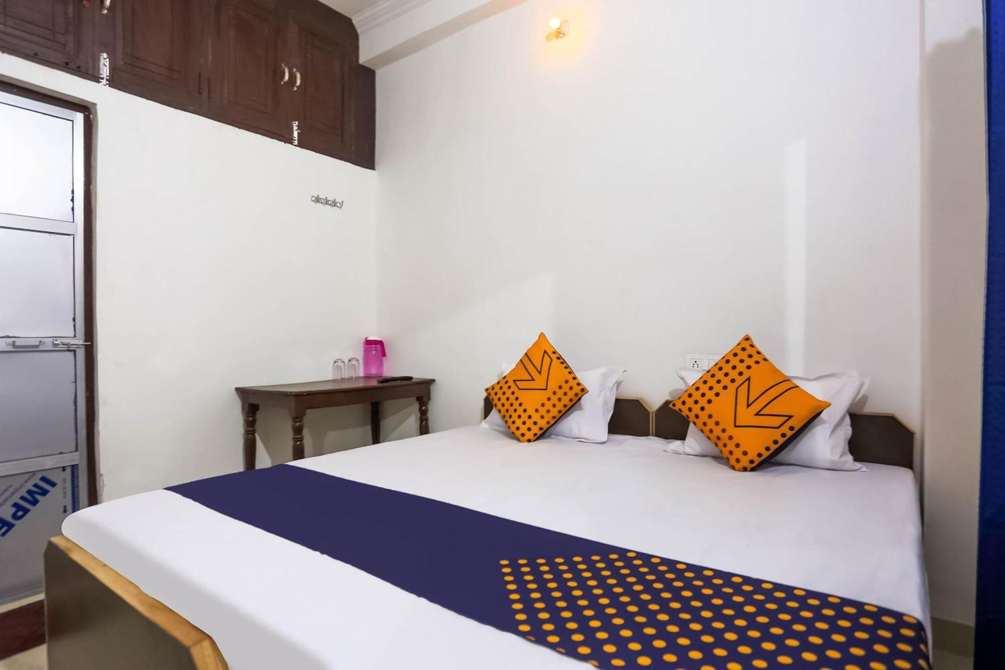 Spot On Shree Ganga Seva Paying Hotel