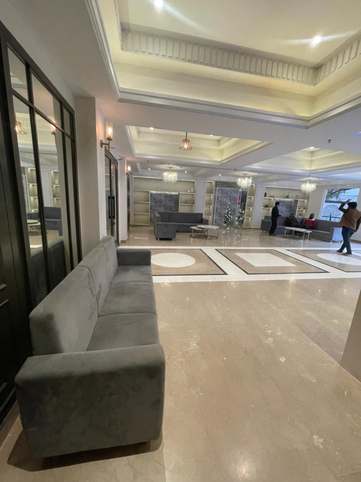 Wells Hotel 4*