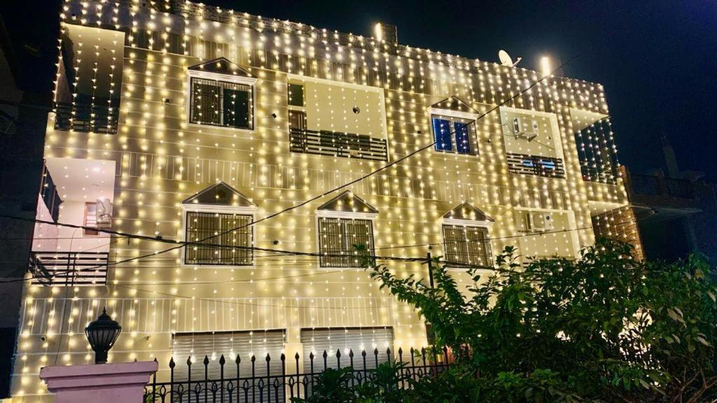 Hostel Golden Lotus Kashi *