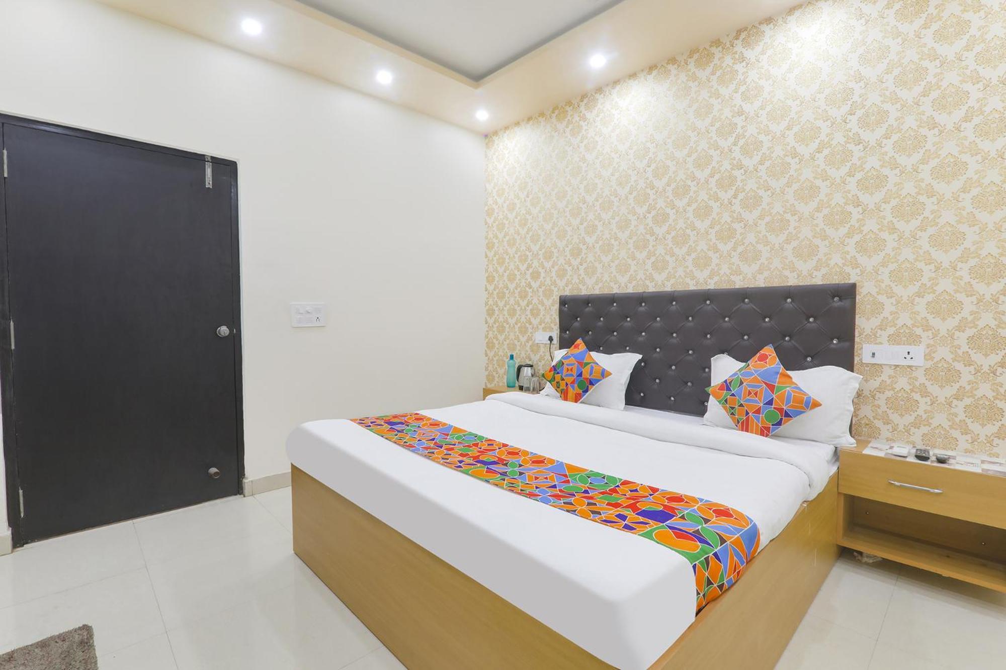 Fabhotel Us Hotel 3*