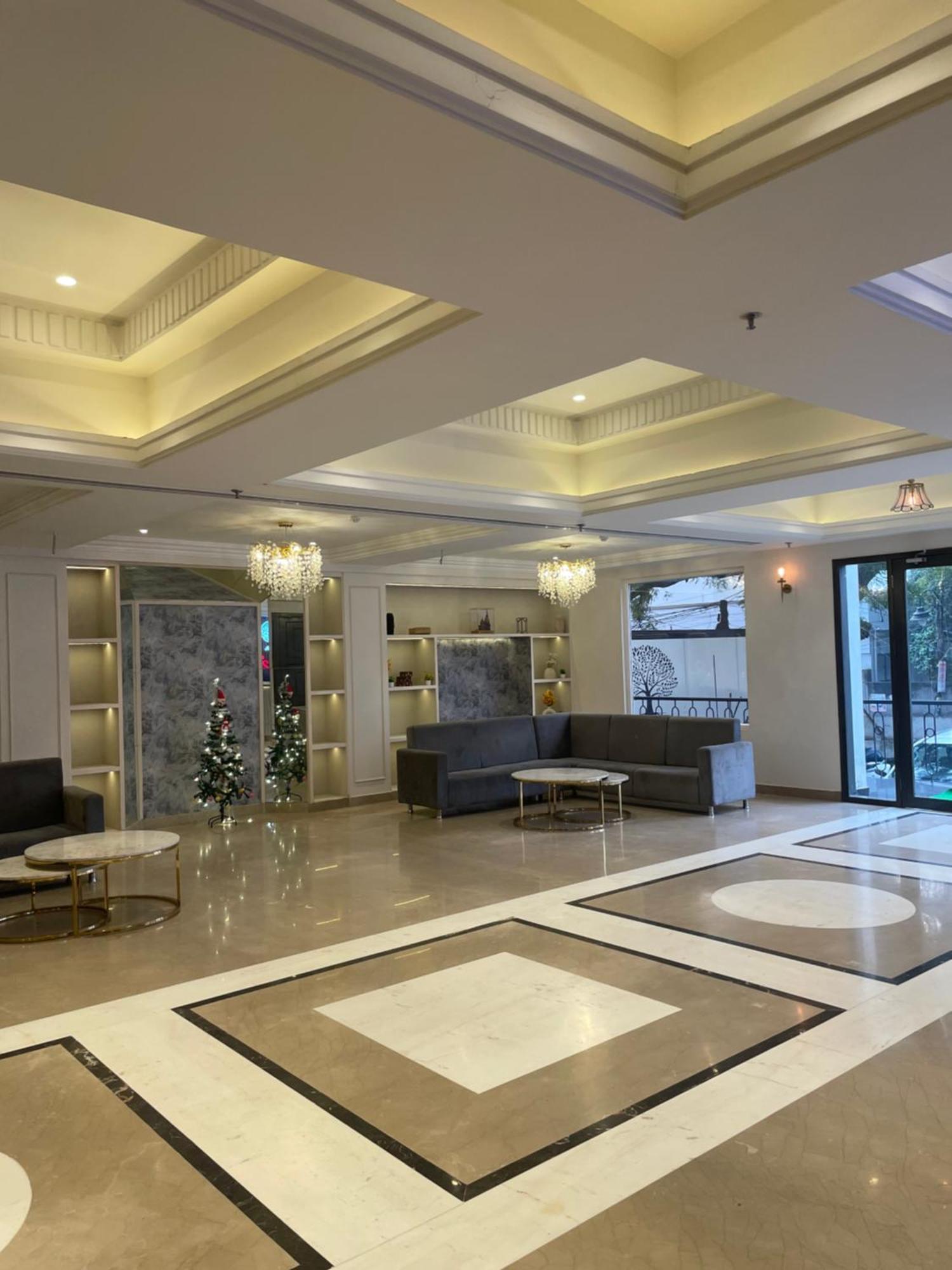 Wells Hotel Varanasi