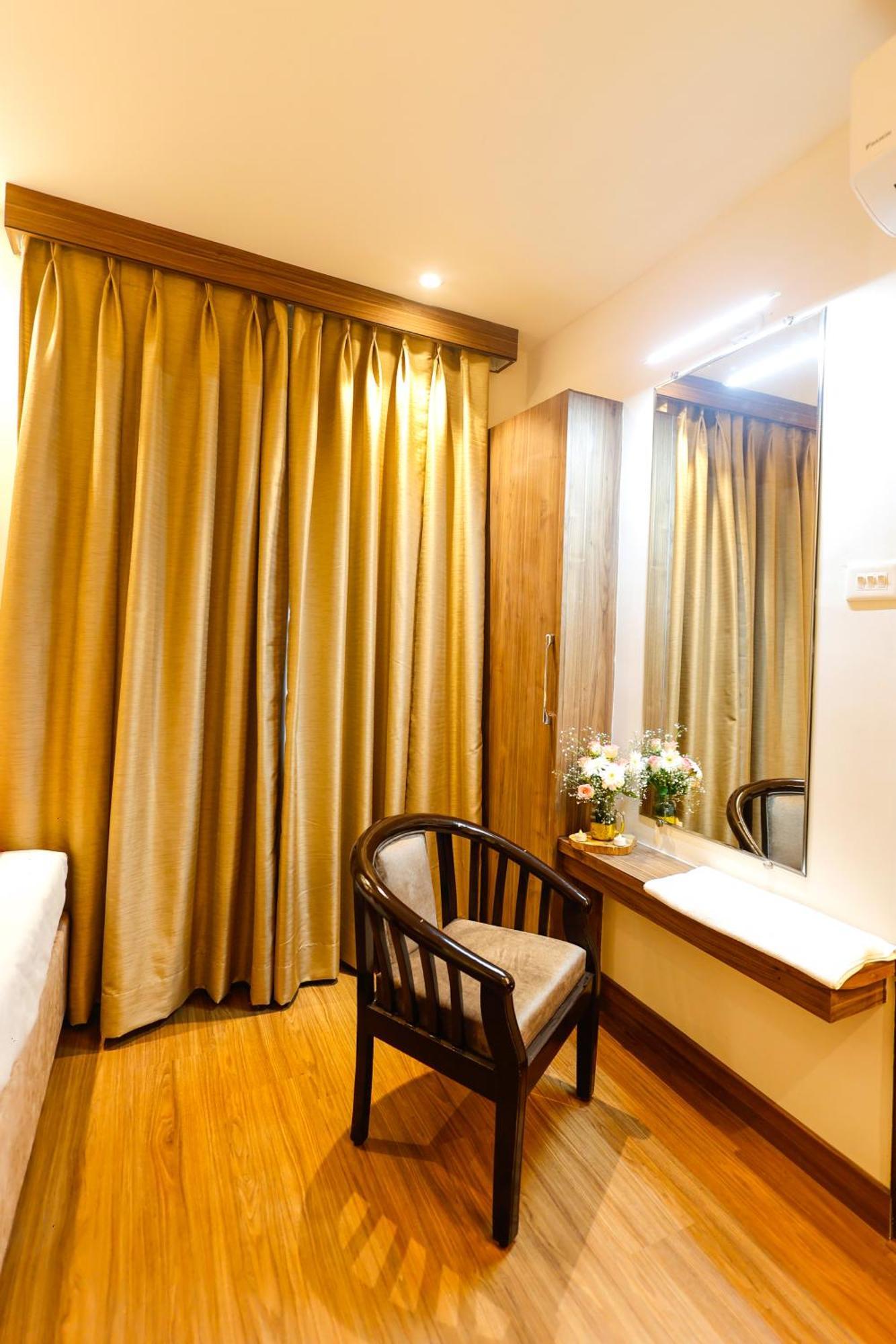 Hotel Dolphin International Varanasi
