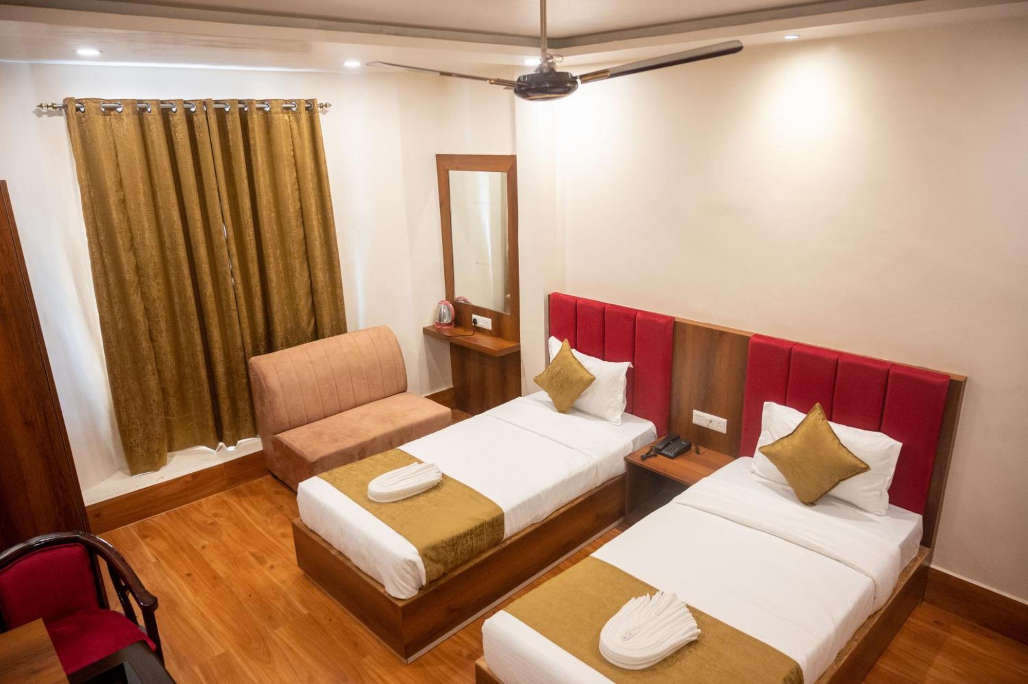 Hotel Kiran Palace