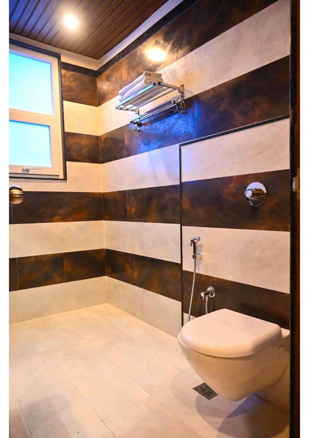 Hotel Heritage At Assi Ghat Varanasi