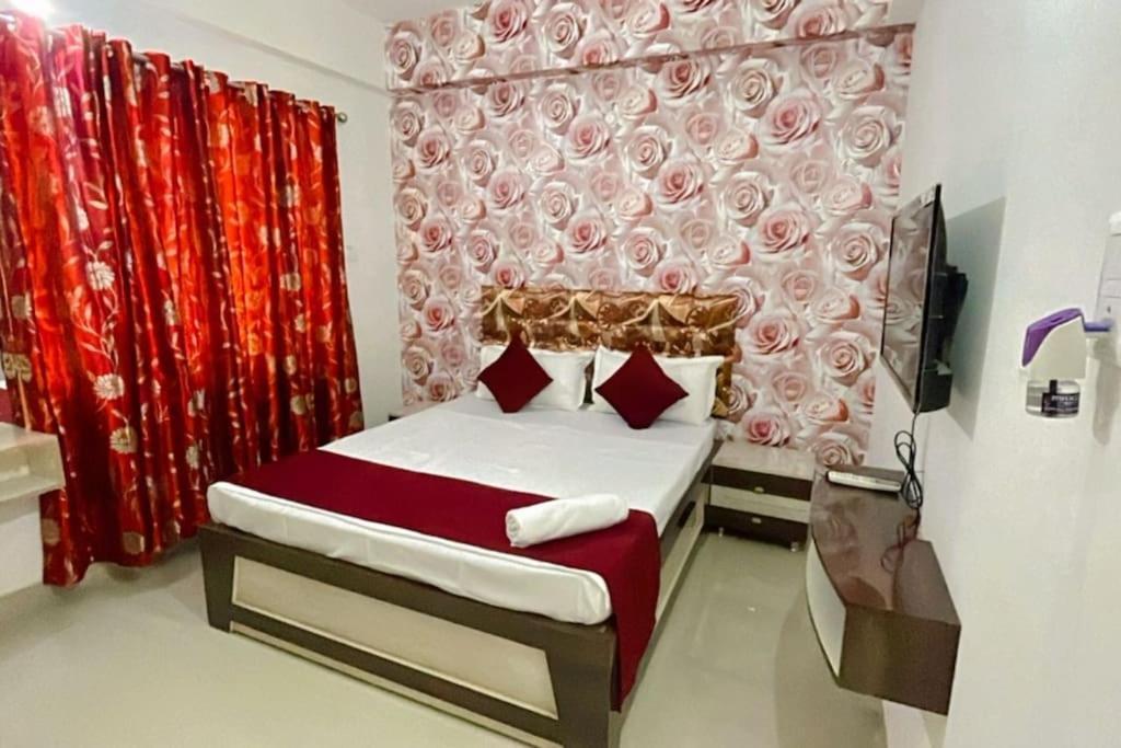 Carnival - Premium With Wifi Near Ghat For Families Only Varanasi