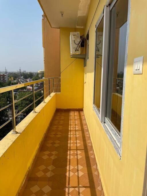 Carnival - Premium With Wifi Near Ghat For Families Only