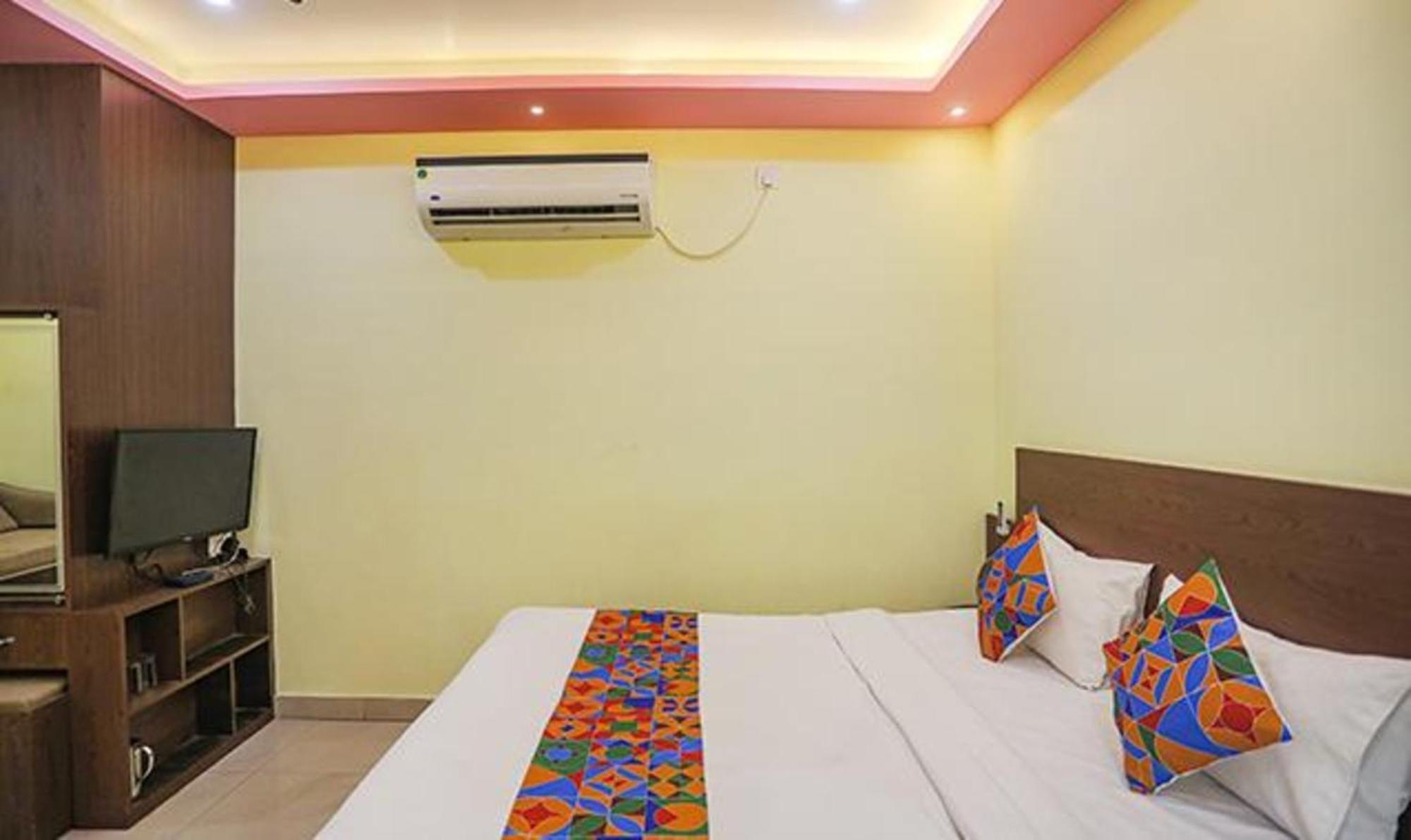 Fabexpress Banarasi Kothi Varanasi