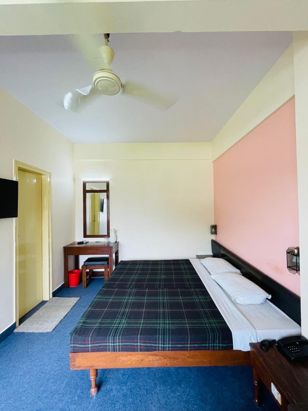 Hotel Gautam 2*