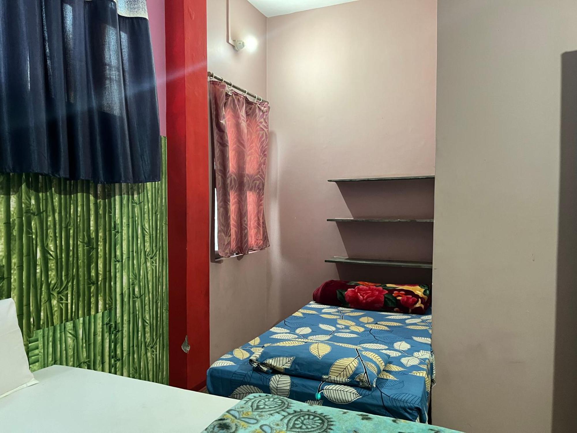 Indra Paying Guest house Varanasi