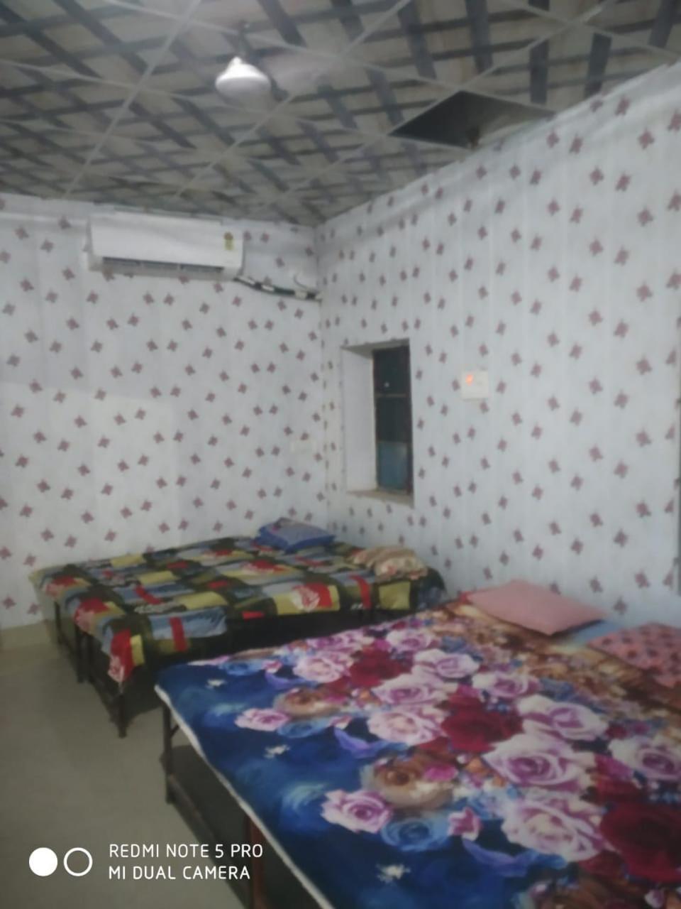 Shri Swami Sheetal Das Akhada B1-88 Assi , Near Pushkar Talab,varanasi, Ashram Dharmshala Varanasi