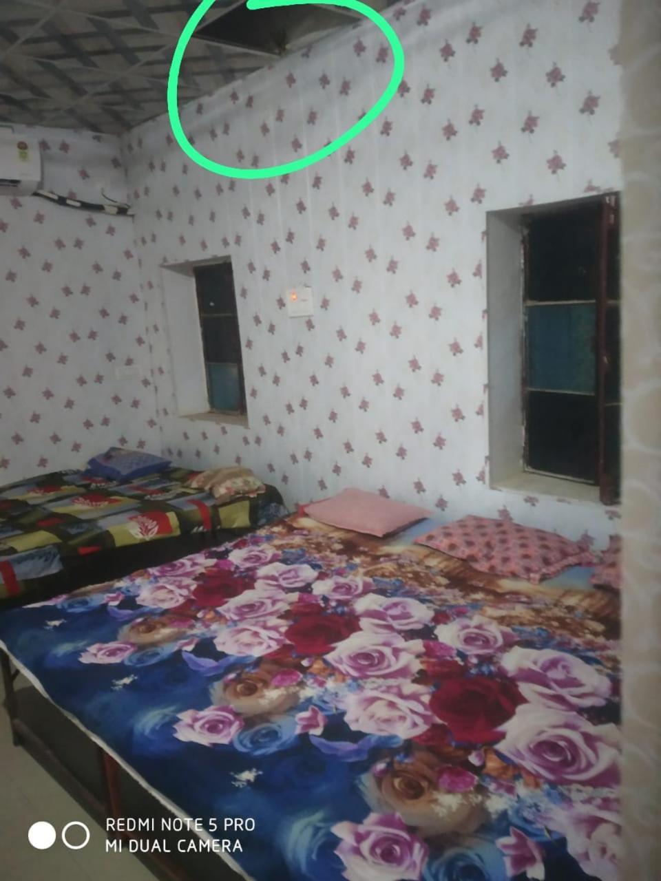 Shri Swami Sheetal Das Akhada B1-88 Assi , Near Pushkar Talab,varanasi, Ashram Dharmshala * Varanasi