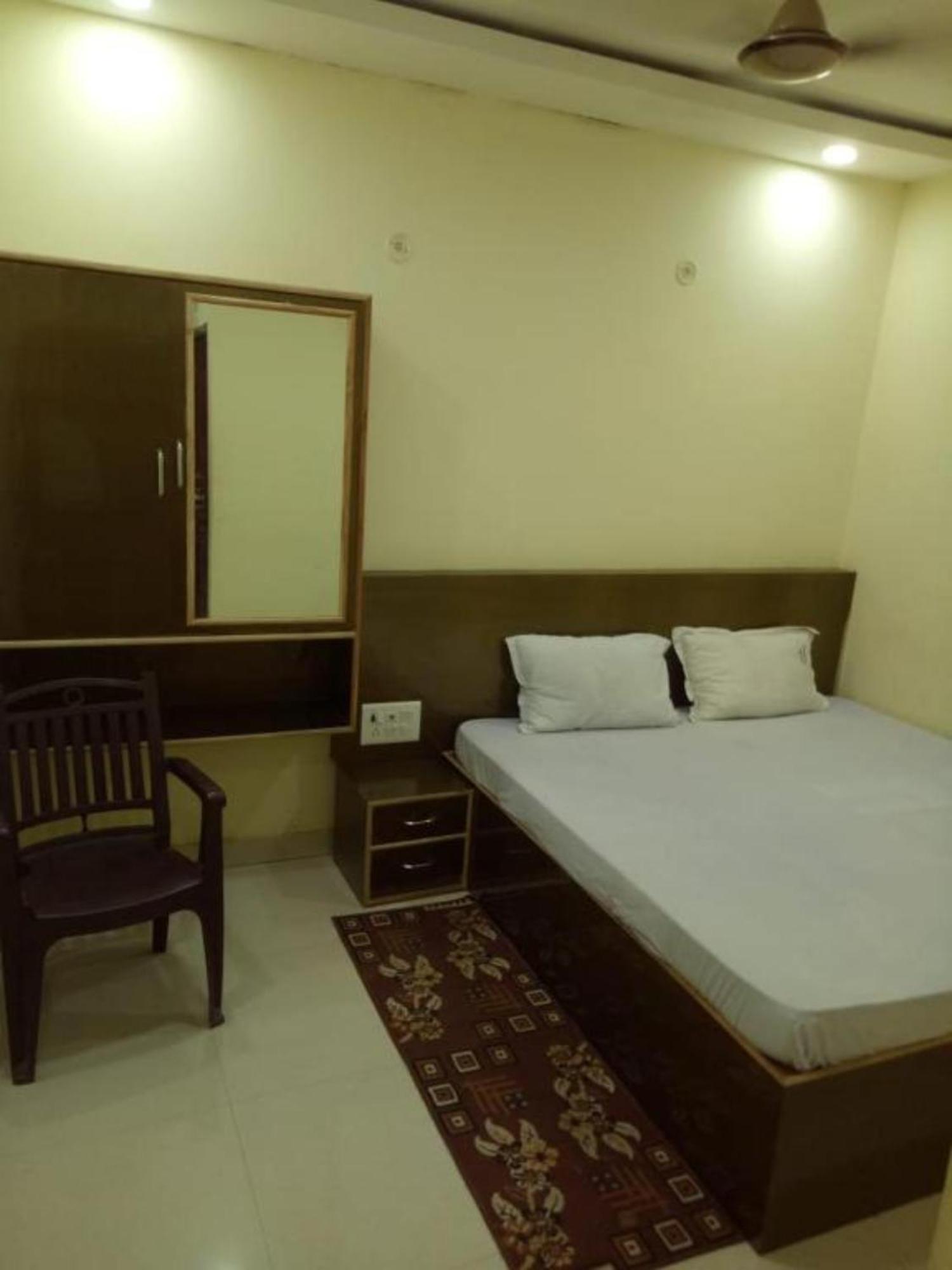 Hotel Swastik 3*
