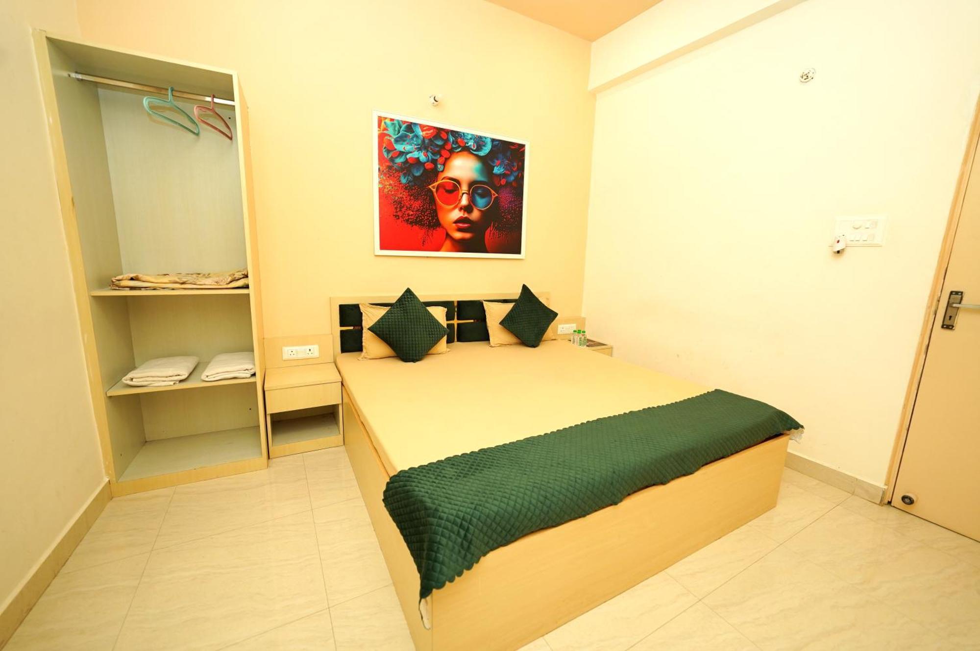 Golden Lotus Hotel