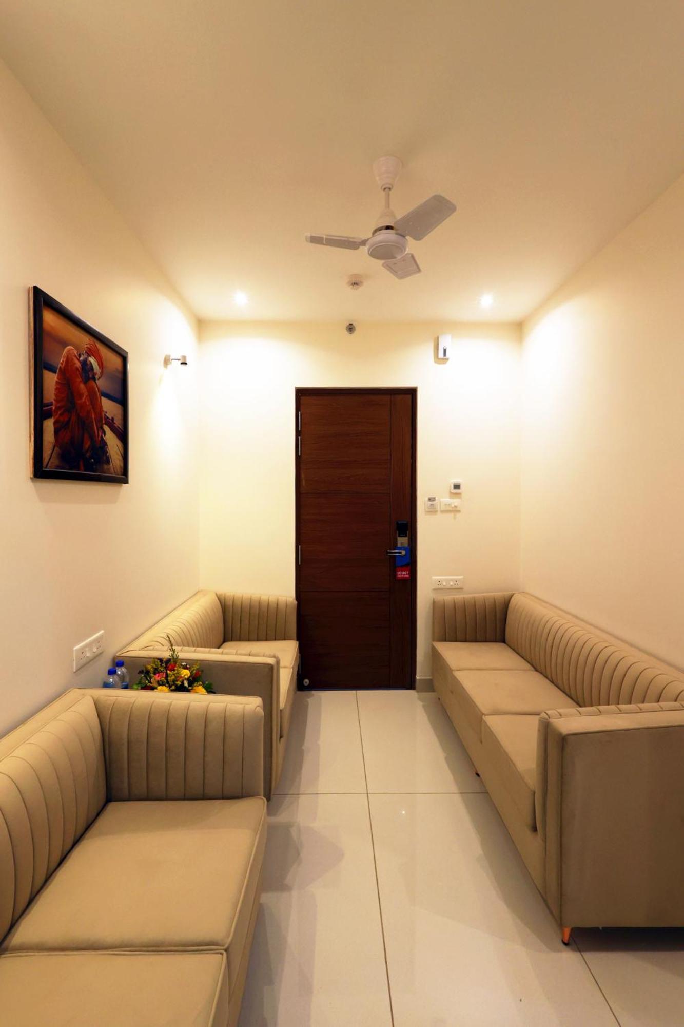 Dolphin International Hotel Varanasi