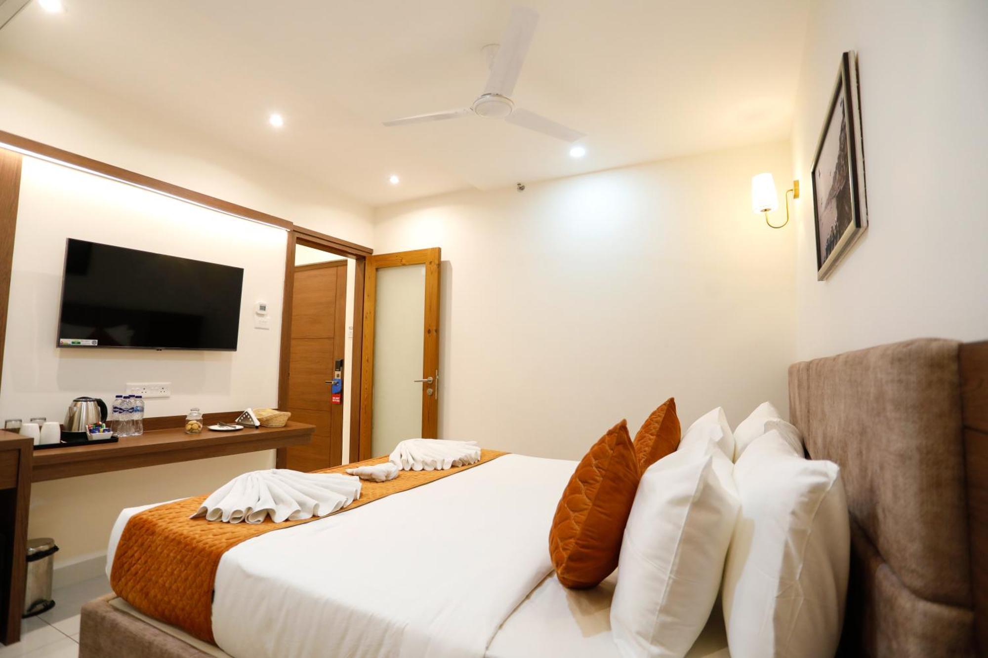 Hotel Dolphin International 3*