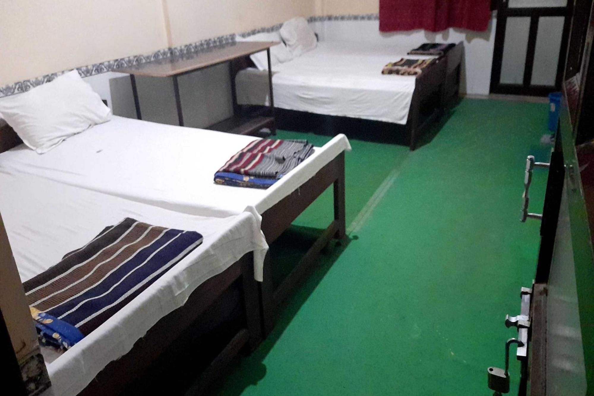 Spot On D C Medi Centre Varanasi