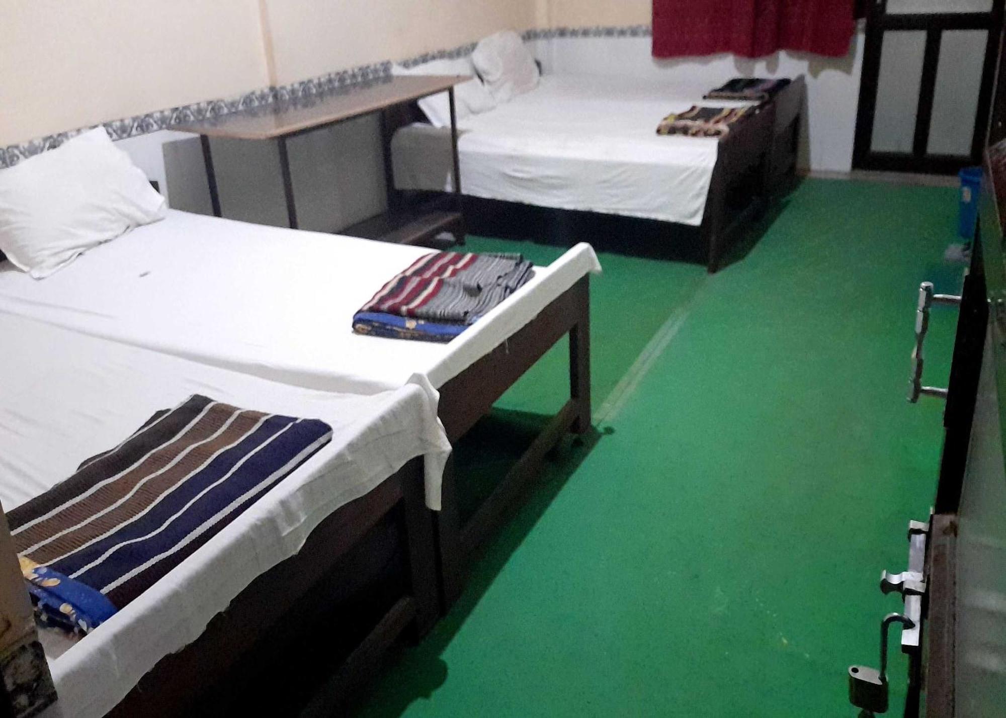 Hotel Spot On D C Medi Centre Varanasi