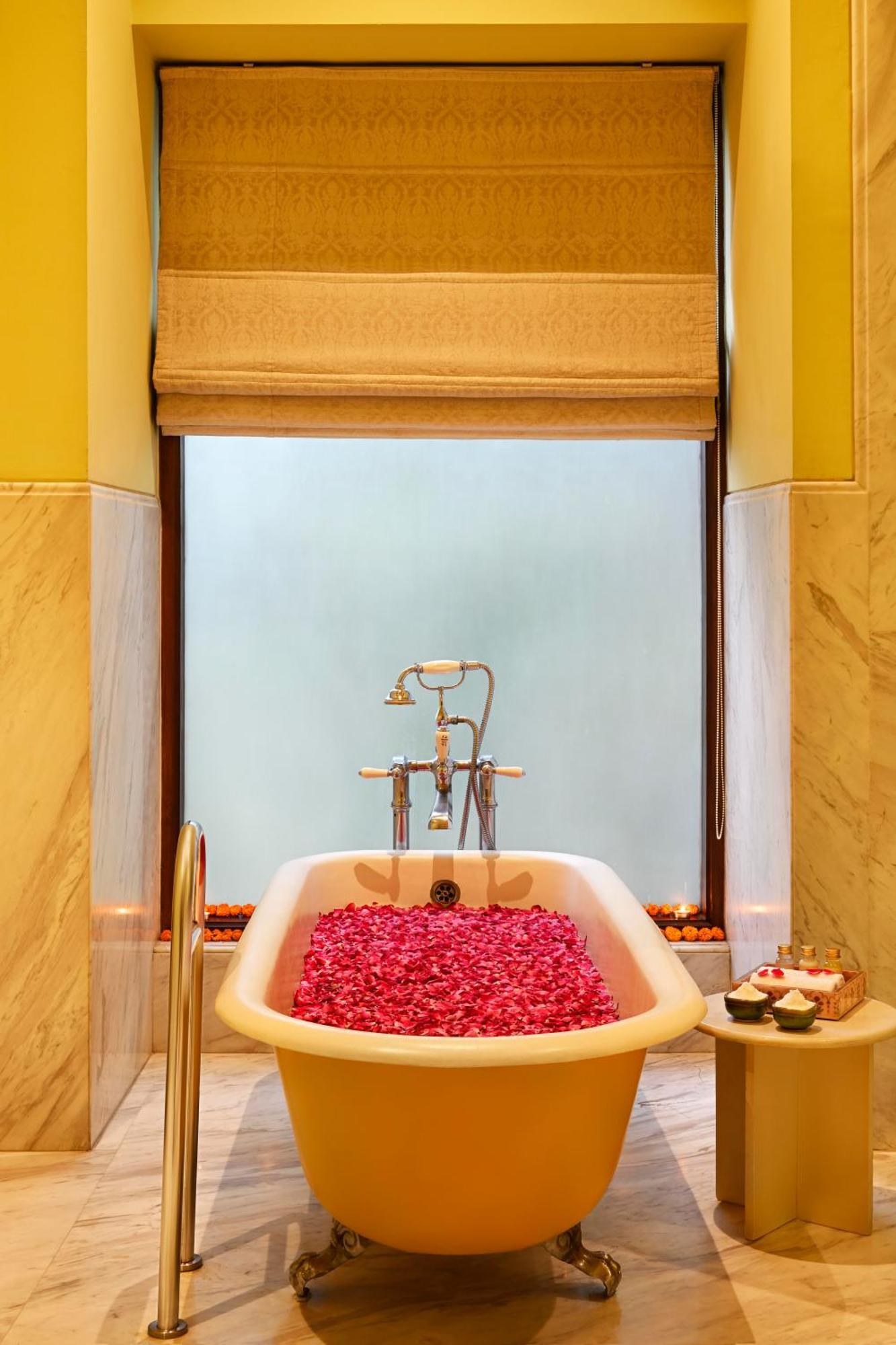 Taj Nadesar Palace 5*