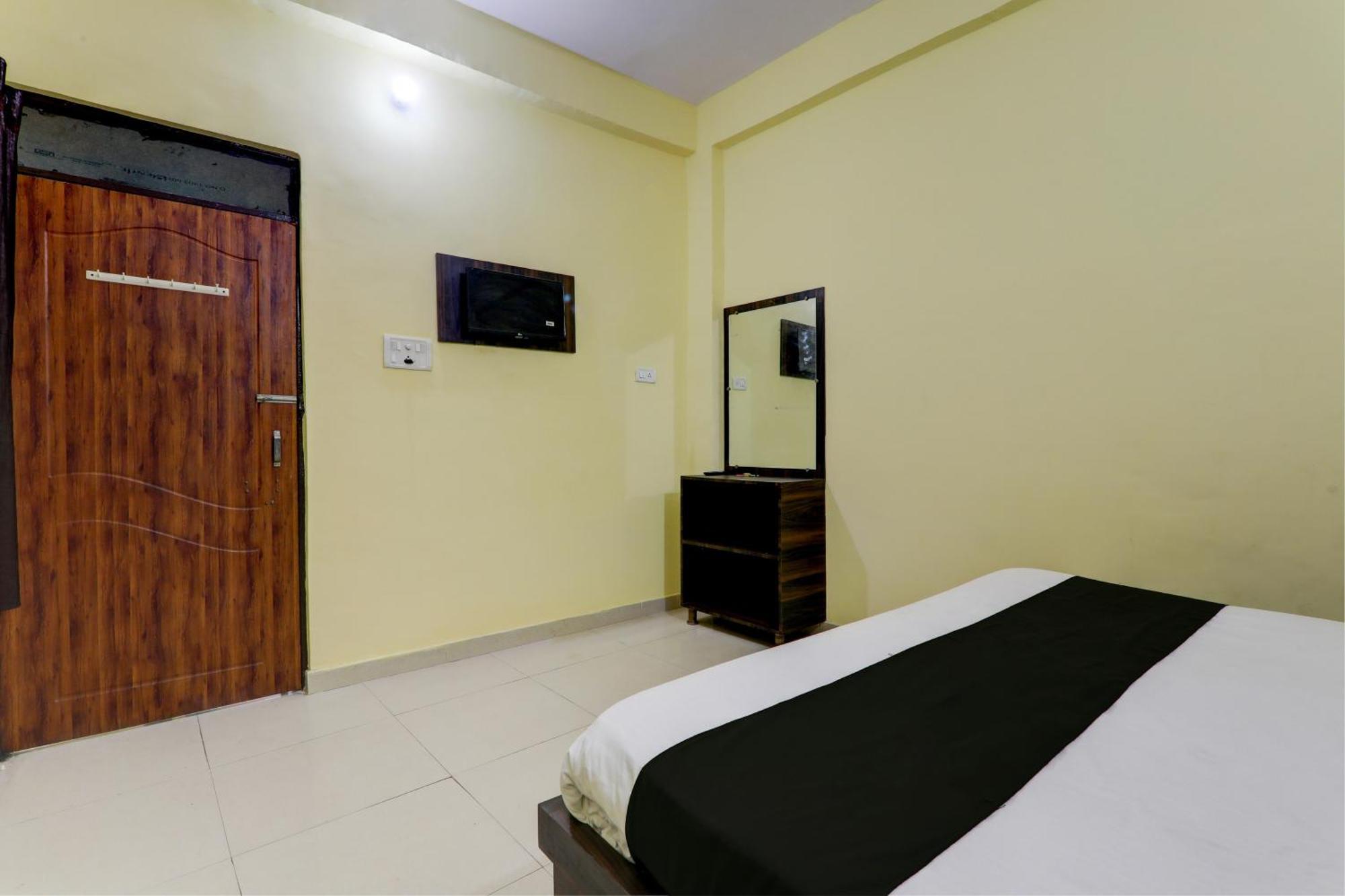 Super O Sadguru Hotel 3*