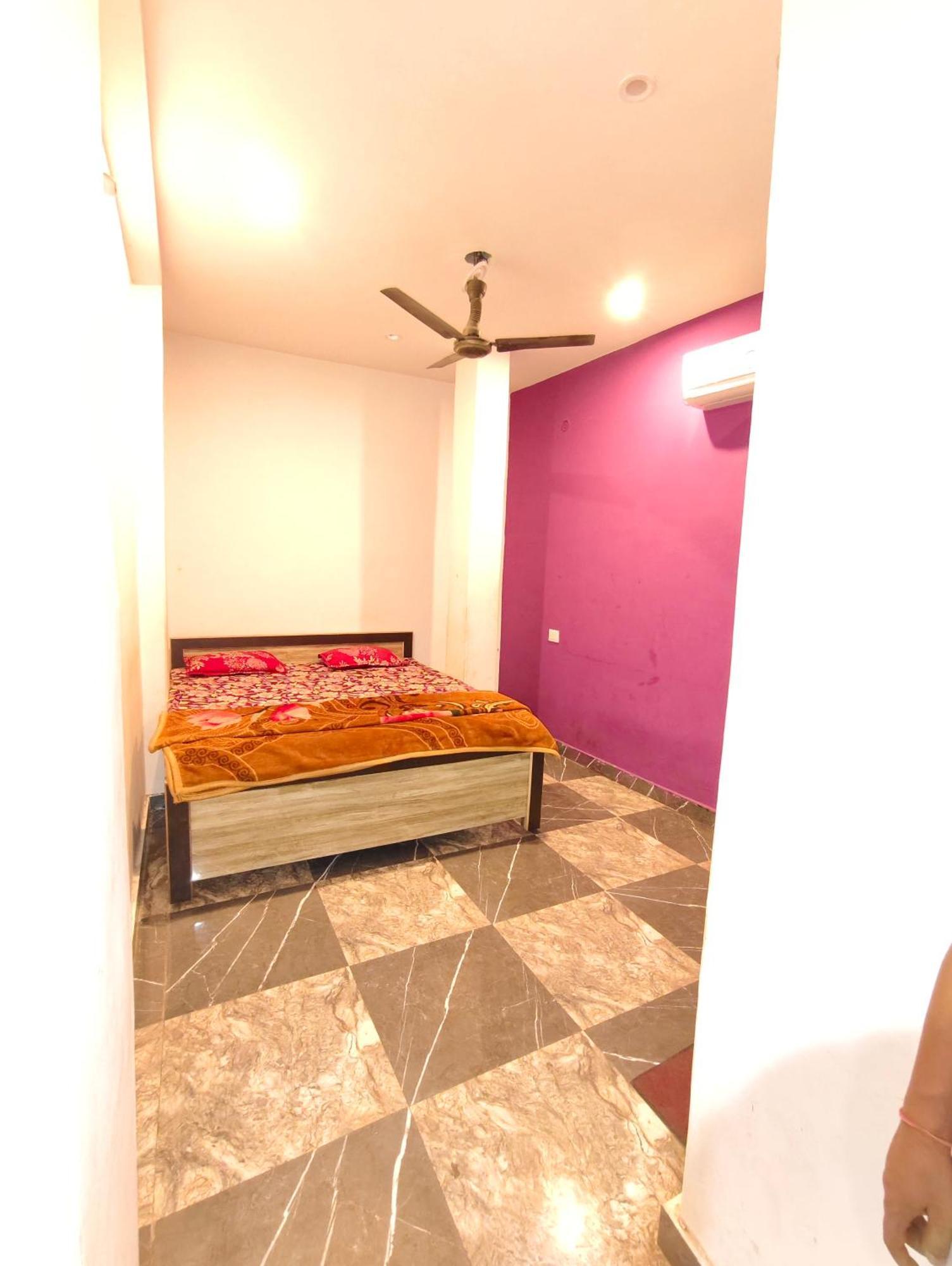 Guest house Baba Nirmaan Das Paying