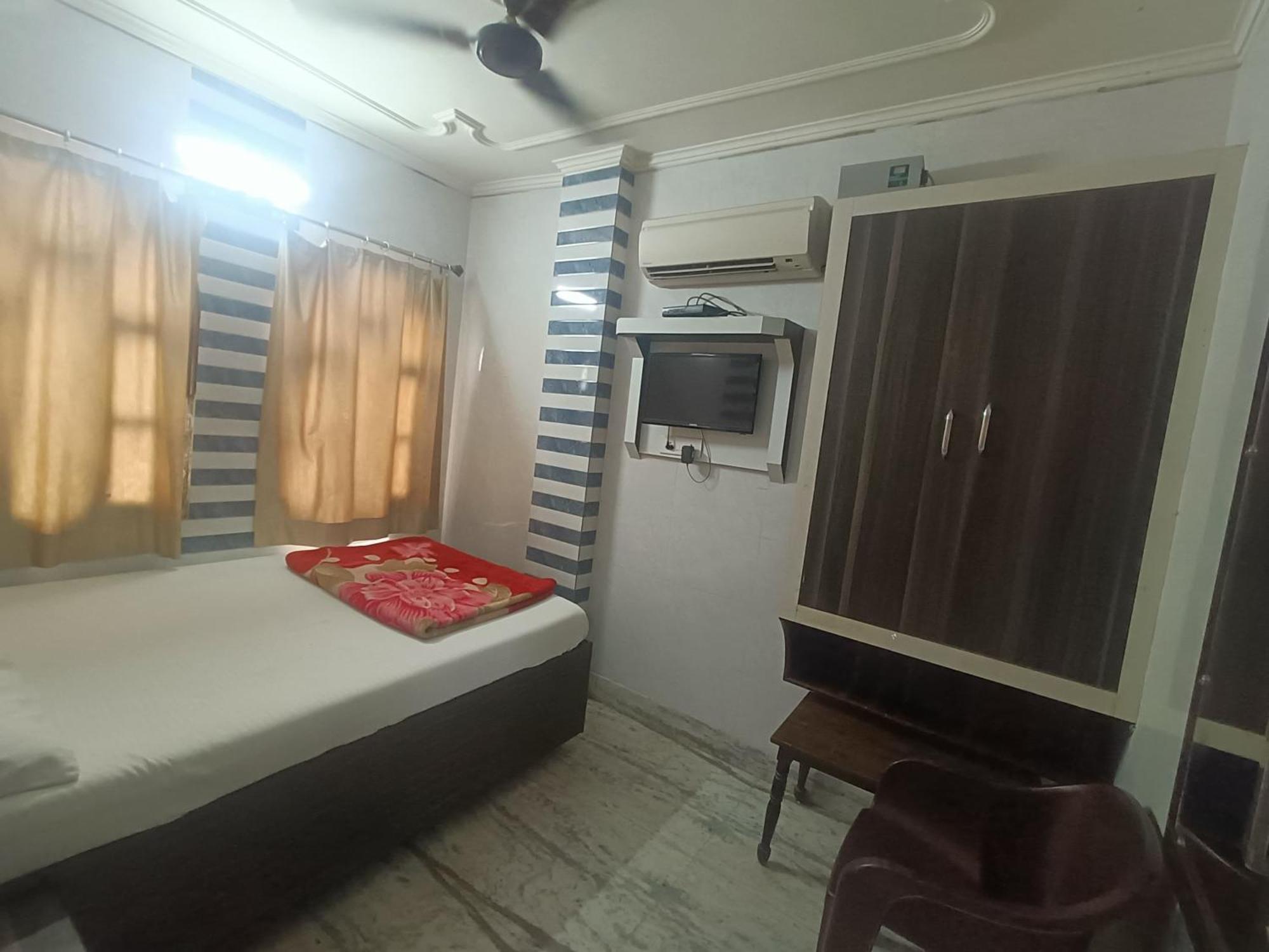 Shiv Ganga Kashi Guest house Varanasi