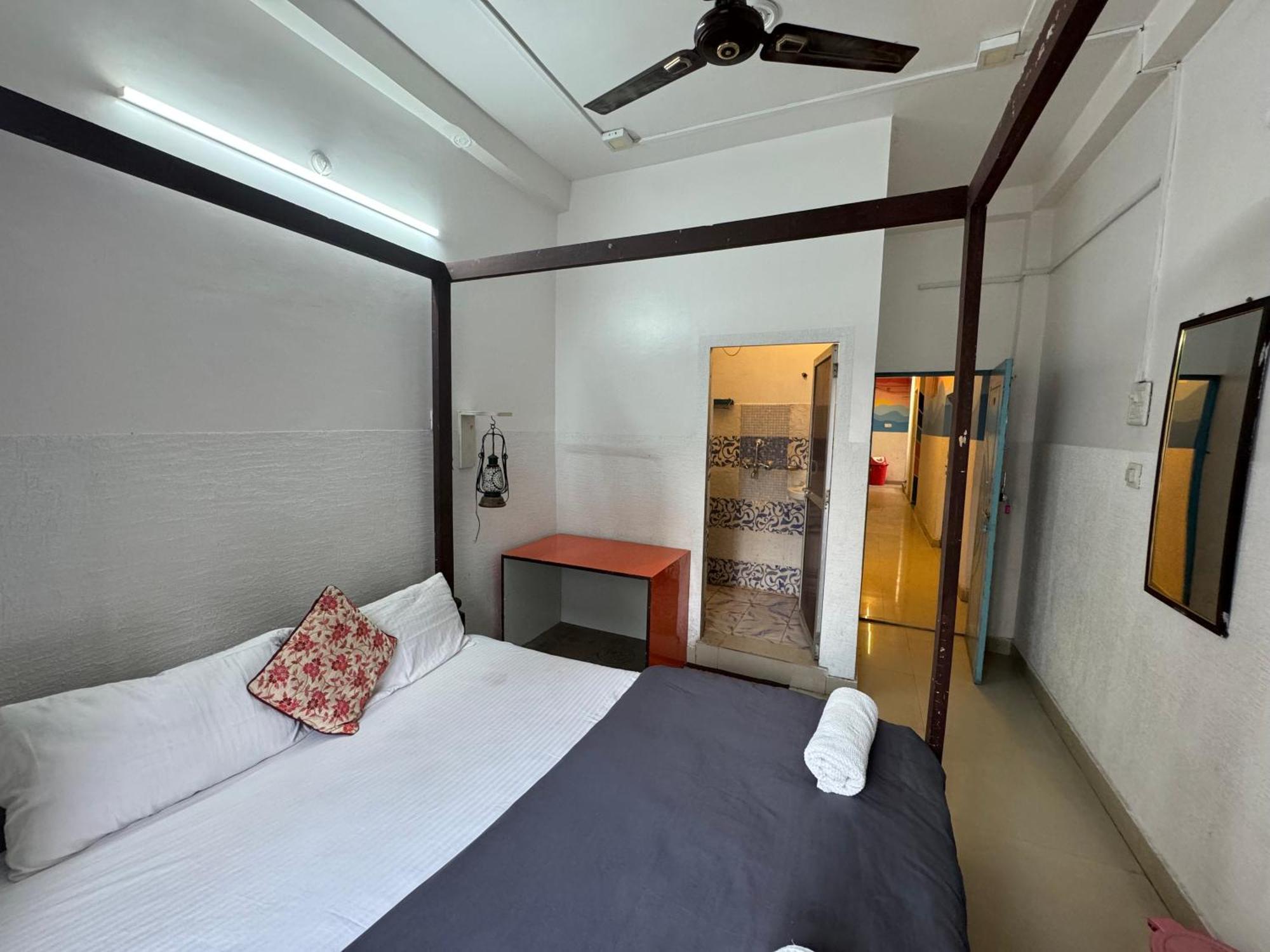 Madsquad Dorms & * Varanasi