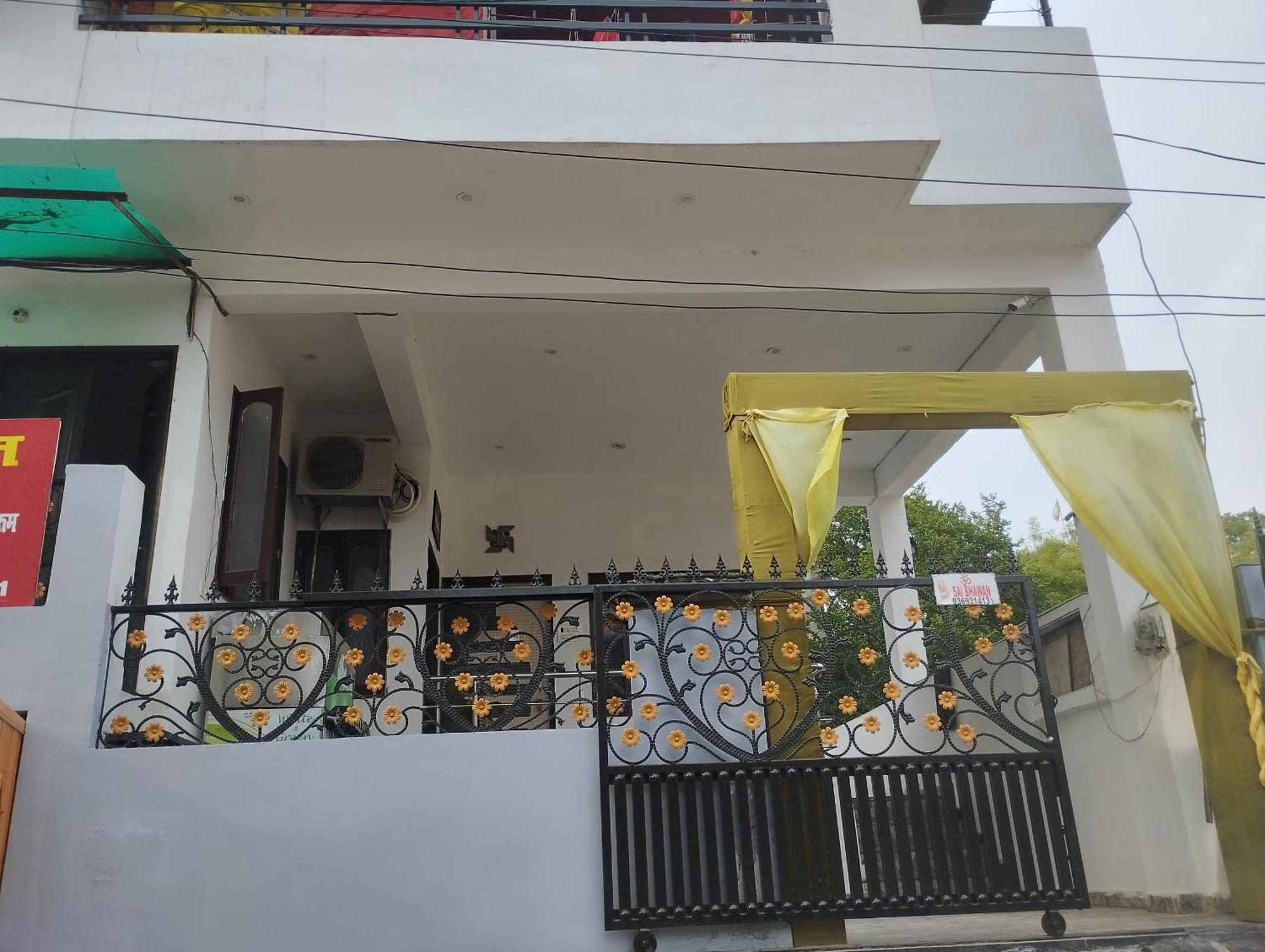 Kashi Paradise Hotel