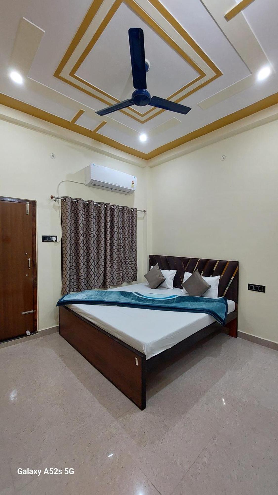 Guest house Narayani Paying Varanasi