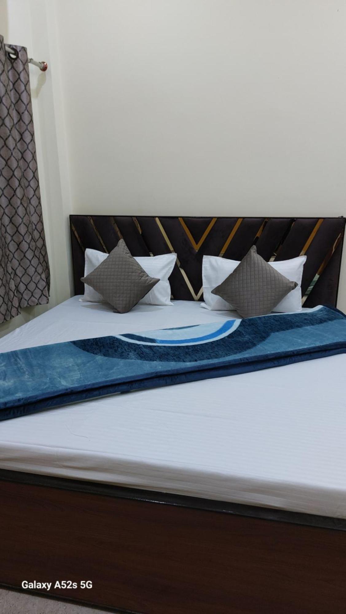 Narayani Paying Guest house *