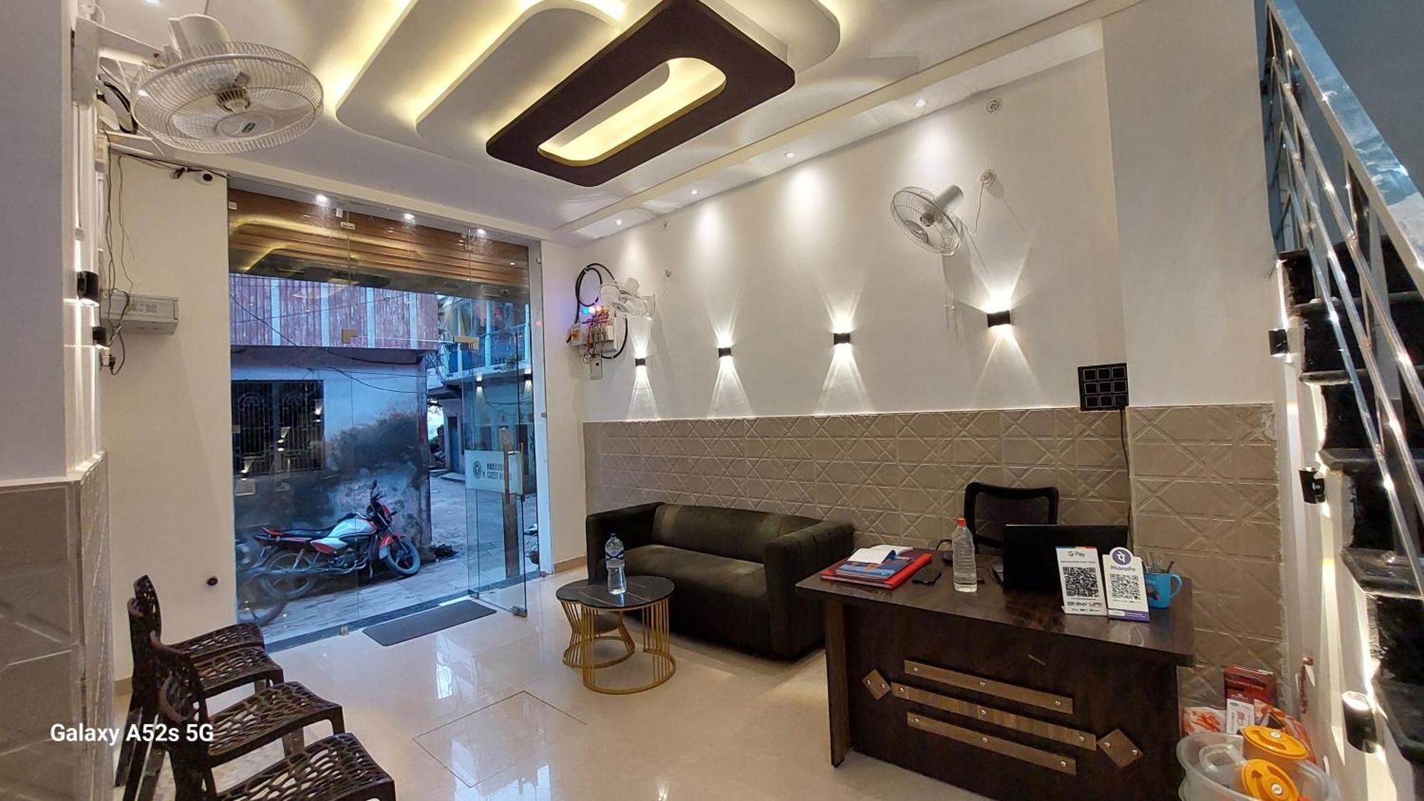 Narayani Paying Guest house Varanasi