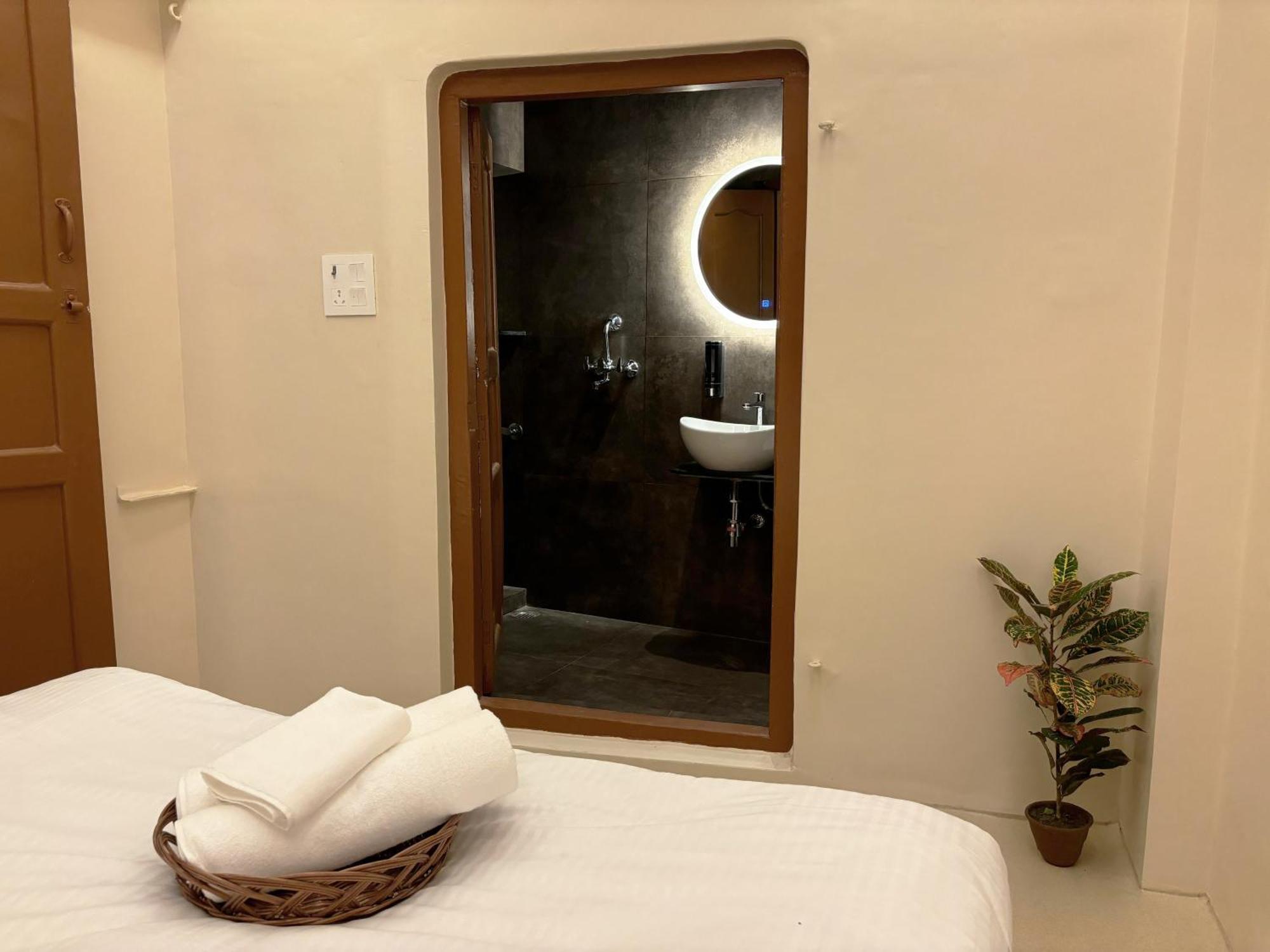 Homestay Vintage River Varanasi
