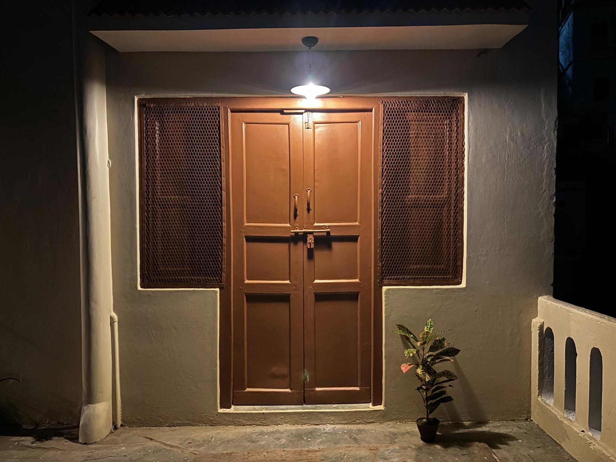 Vintage River Homestay Varanasi