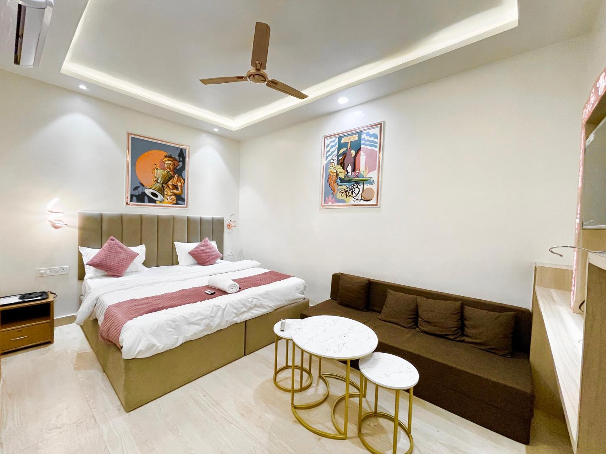 Hotel The Banaras ! होटल द बनारस स्टे, பனாரஸ் தங்கும் ஹோட்டல்f, Air-conditioned With Off Site Parking Availability, Near Kashi Vishwanath Temple, And Ganga Ghat