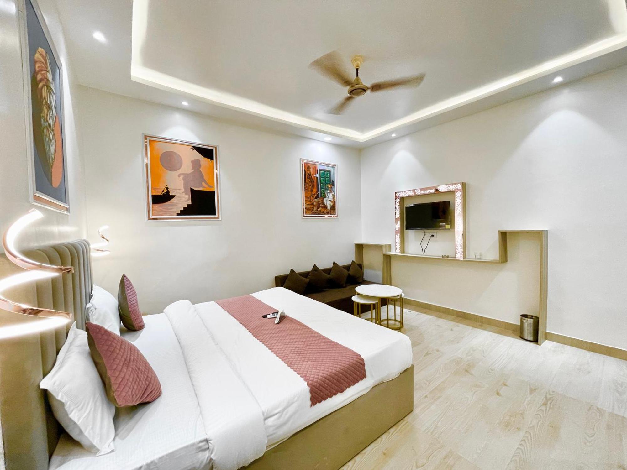 Hotel The Banaras ! होटल द बनारस स्टे, பனாரஸ் தங்கும் ஹோட்டல்f, Air-conditioned With Off Site Parking Availability, Near Kashi Vishwanath Temple, And Ganga Ghat 4*