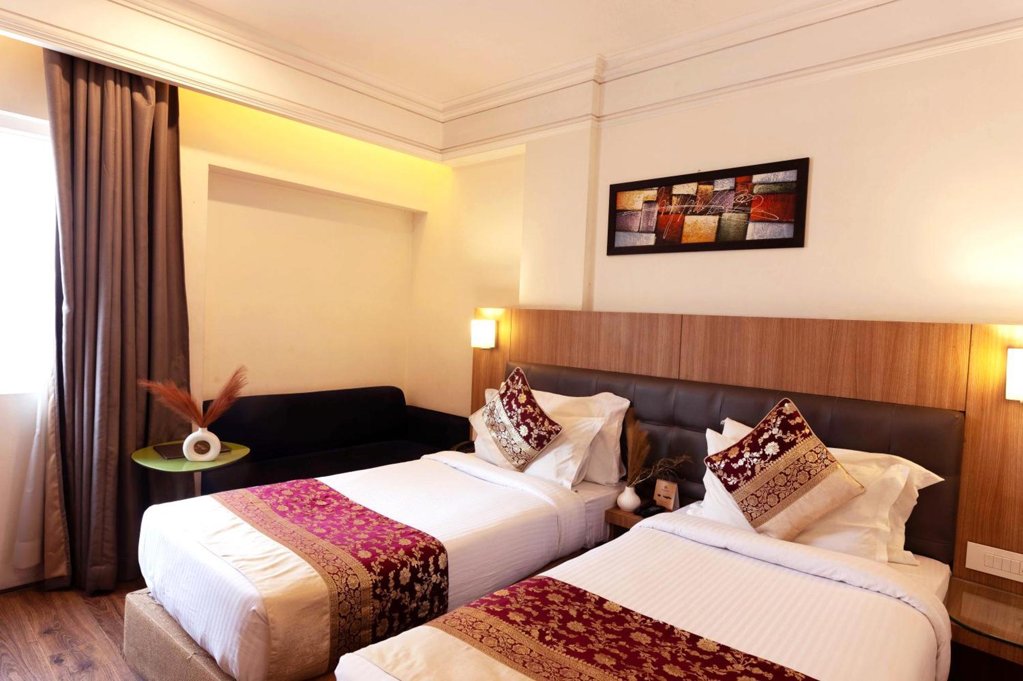 New Broadway Hotel Varanasi